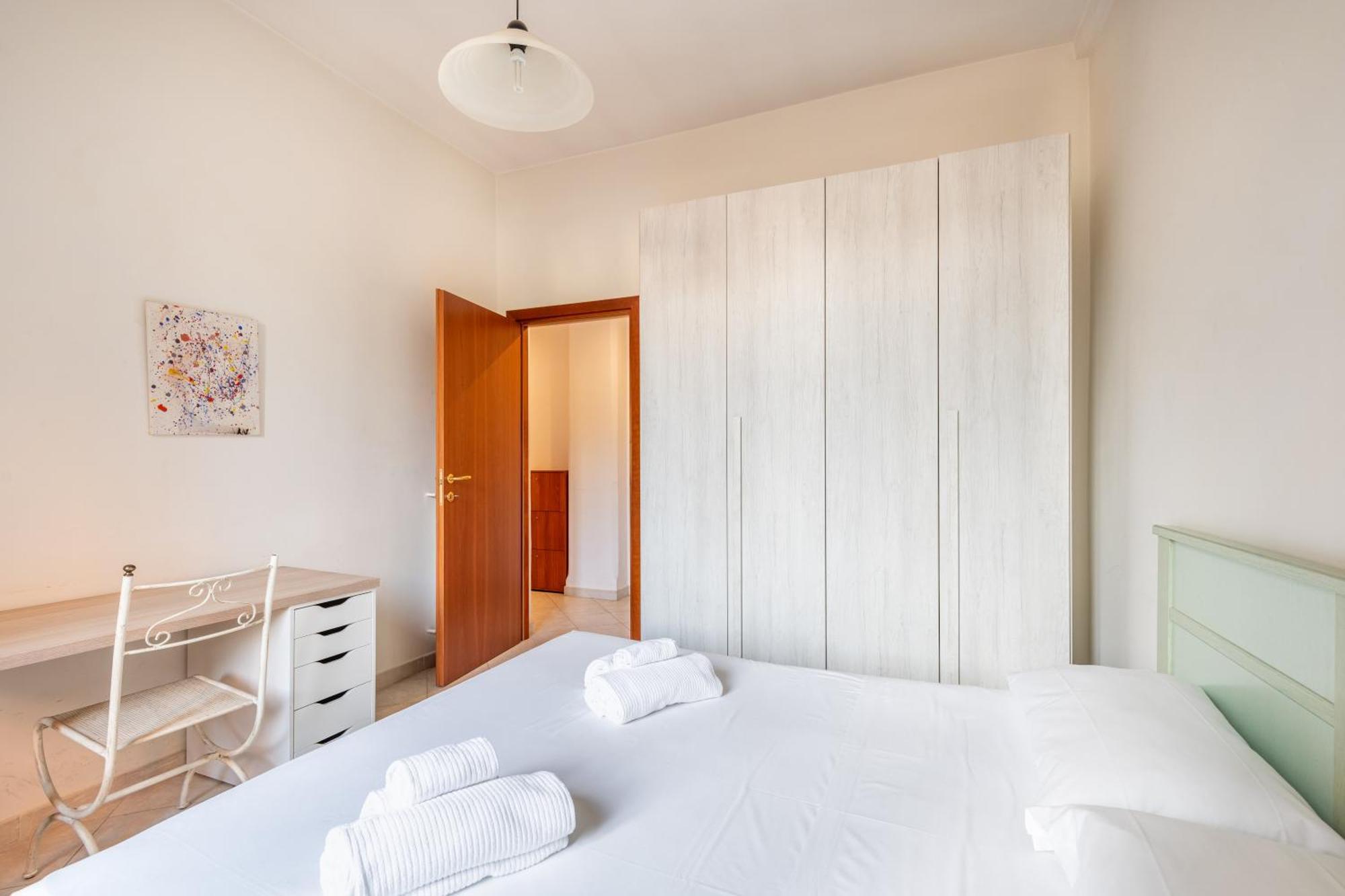 Ostiense 2 Bedroom Flat * Rome